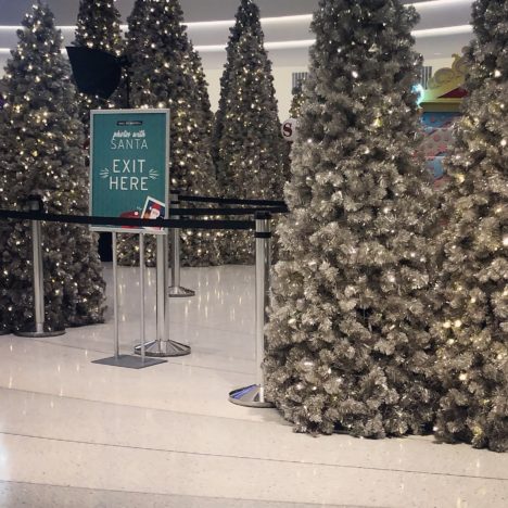 exit_santa_mall_of_america_pixelstud